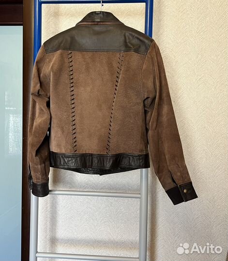 Куртка фирменая из натуральной замши