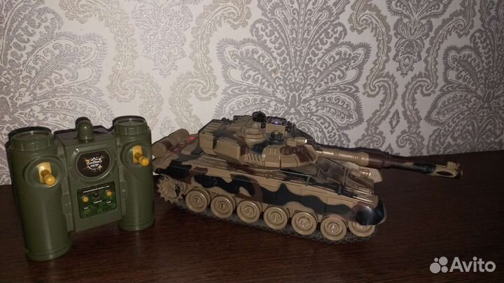 Танк на пульте управления