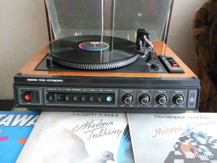 Проигрыватель винила Вега 108 отл сост