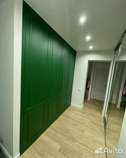 Маленький шкаф для студии