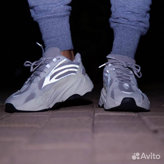 Кроссовки Adidas Yeezy Boost 700 v2 Static (36-45)