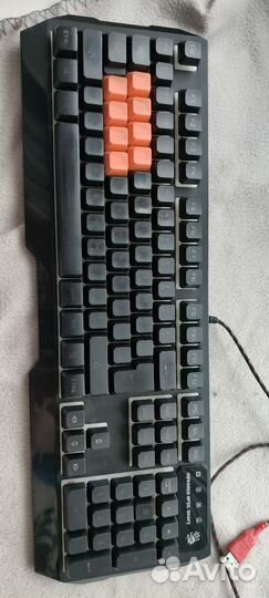 Полумеханическая клавиатура bloody b188