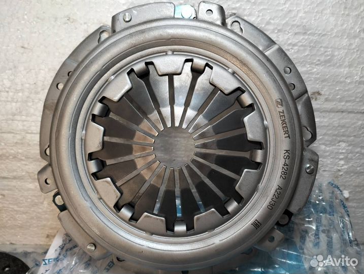 Renault Logan 1 - Комплект сцепления на 1.6 новый