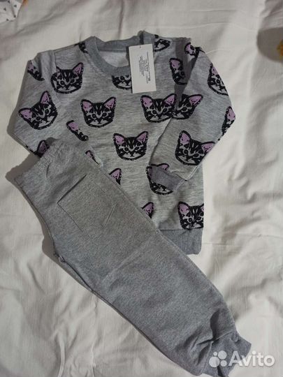 Платье, костюмы, носки, трусы