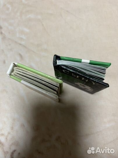 Мини книжки (одна с магнитом)