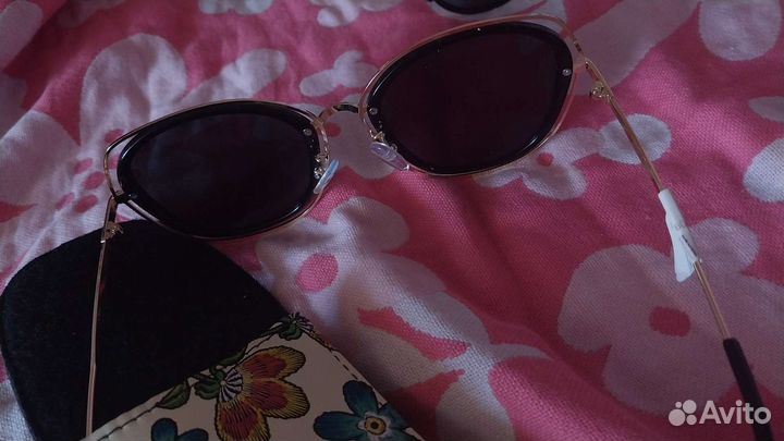 Солнцезащитные очки брендовые