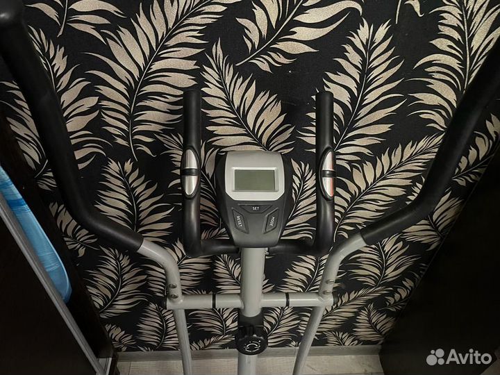 Эллиптический тренажер