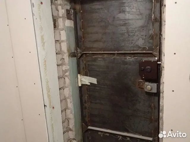 Металлическая дверь бу