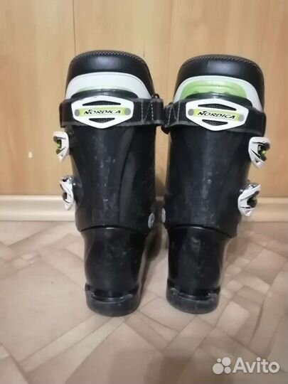 Горнолыжные ботинки детские