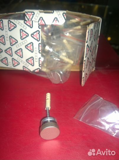 Фурнитура для зеркал и стекла