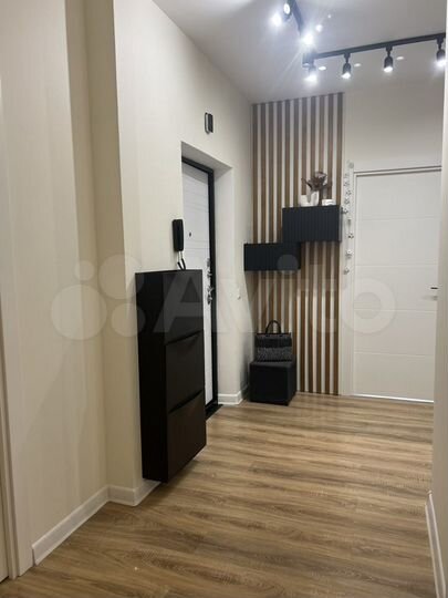 2-к. квартира, 64 м², 4/9 эт.