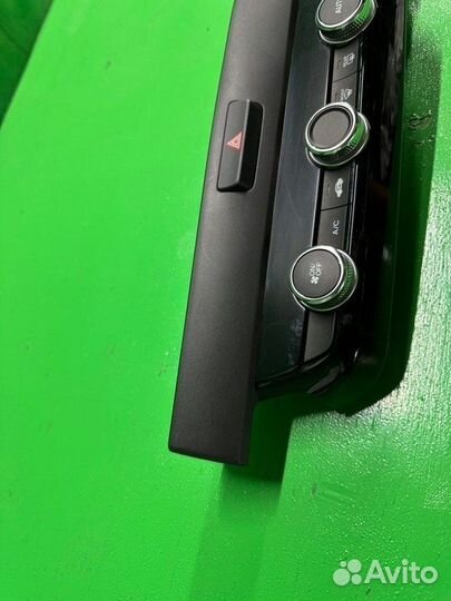 Блок управления климат-контролем Honda Fit GR3 LEB