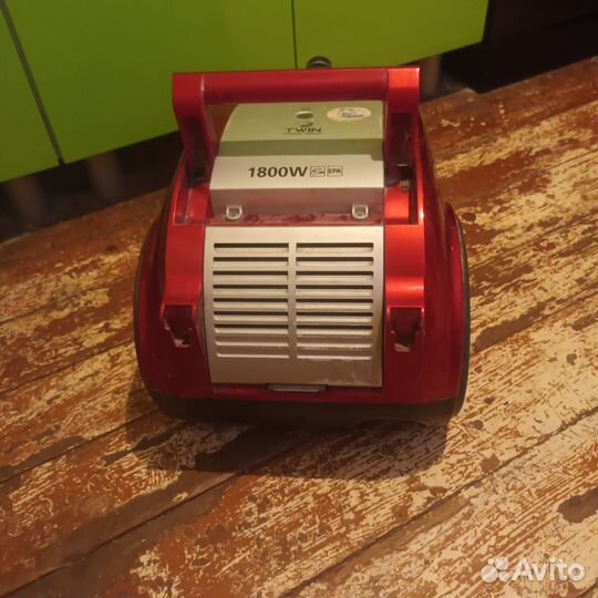 Пылесос Samsung 1800 ватт по запчастям