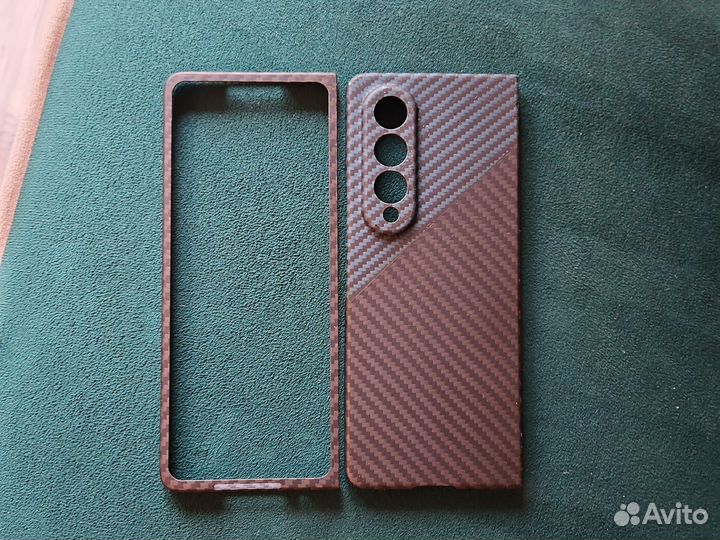 Карбоновый чехол Samsung Galaxy Z Fold 4