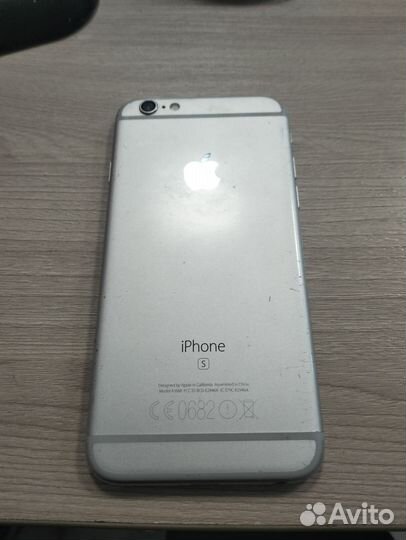 iPhone 6S, 64 ГБ
