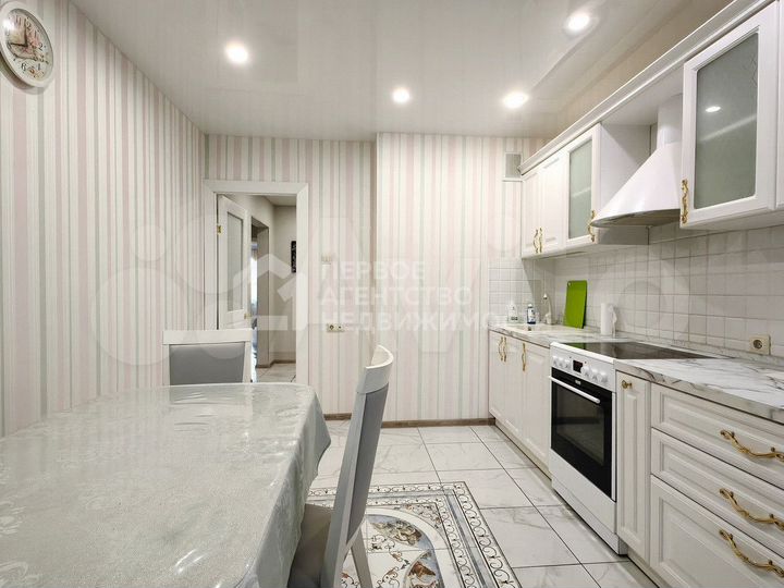 2-к. квартира, 60 м², 5/16 эт.