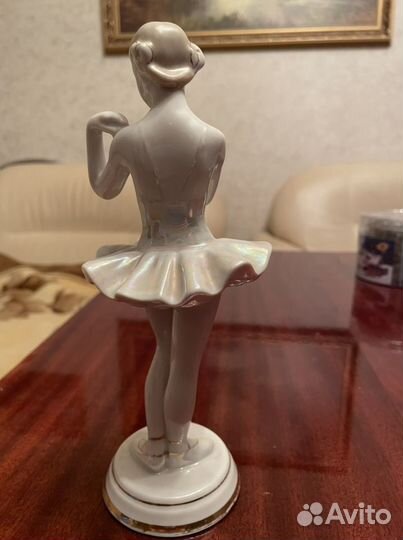 Фарфоровые статуэтки