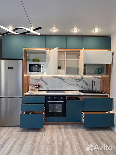 Кухня прямая под потолок на заказ