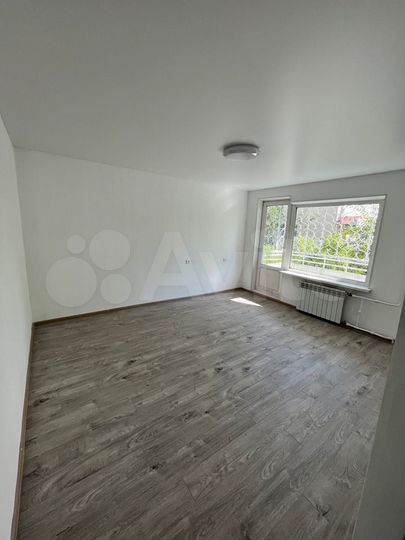 2-к. квартира, 50 м², 1/5 эт.