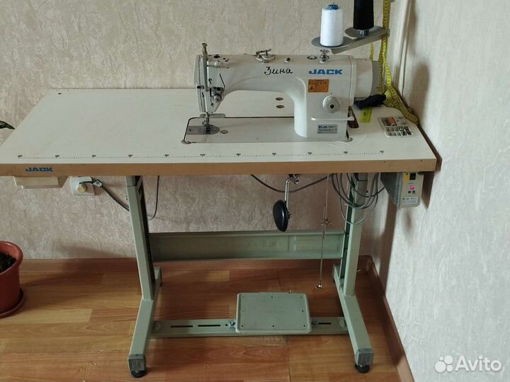 Швейная машинка jack