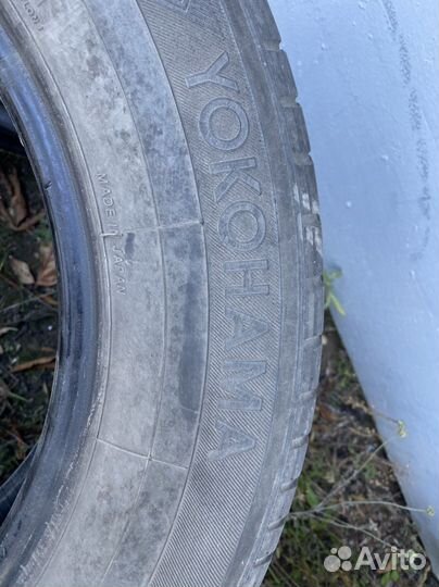 Yokohama 104ZR 215/65 R16 98H