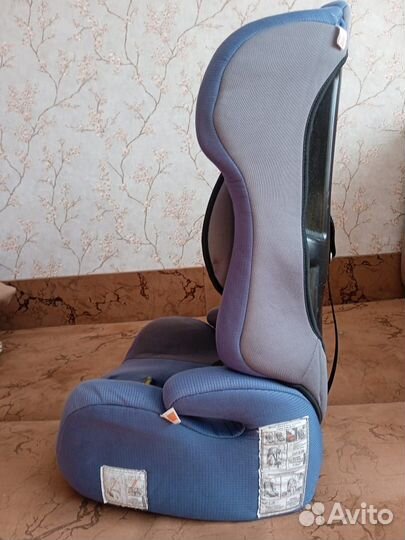 Автомобильное кресло