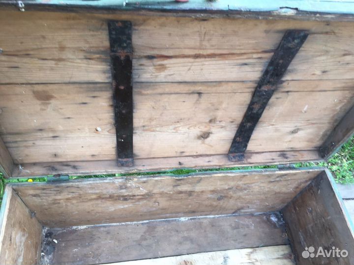Сундук деревянный старинный