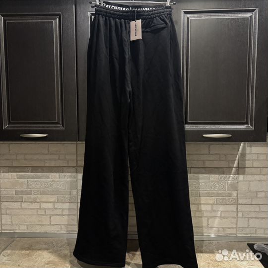 Штаны Balenciaga Sporty Logo Pants В Наличии