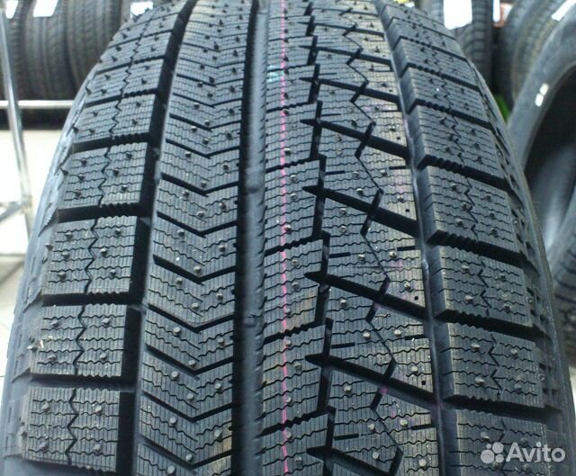 Bridgestone Blizzak VRX 225/45 R18 91S