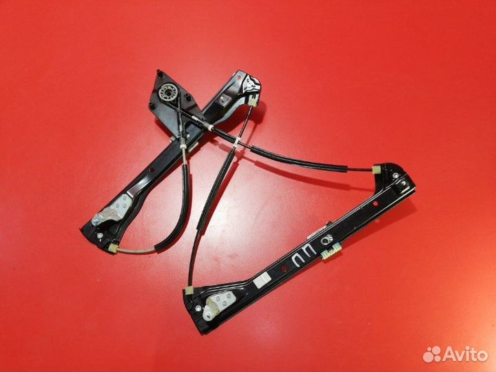 Стеклоподъемник передний правый Volkswagen Polo