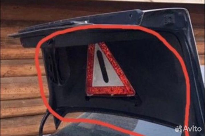 Обшивка крышки багажника w124