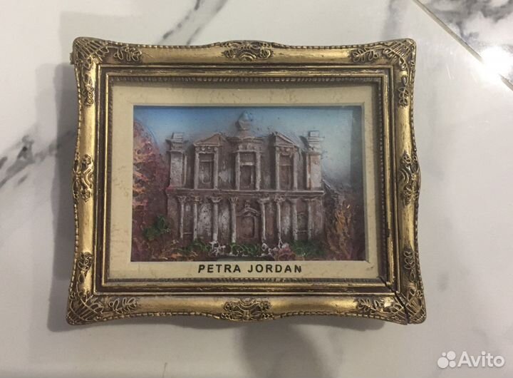 Магниты сувенирные на холодильник