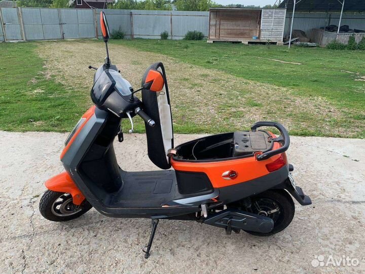 Электроскутер Eltreco Zing Vinni