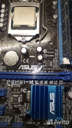 Материнская плата с процессором и памятью