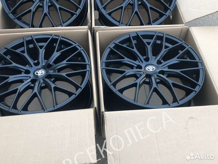 Toyota black R18 Комплект новых дисков
