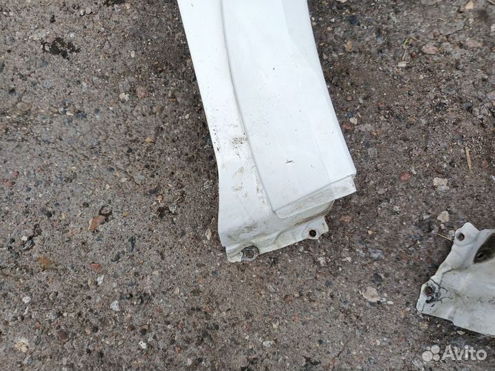 Переднее крыло левое правое Infiniti QX56/QX80