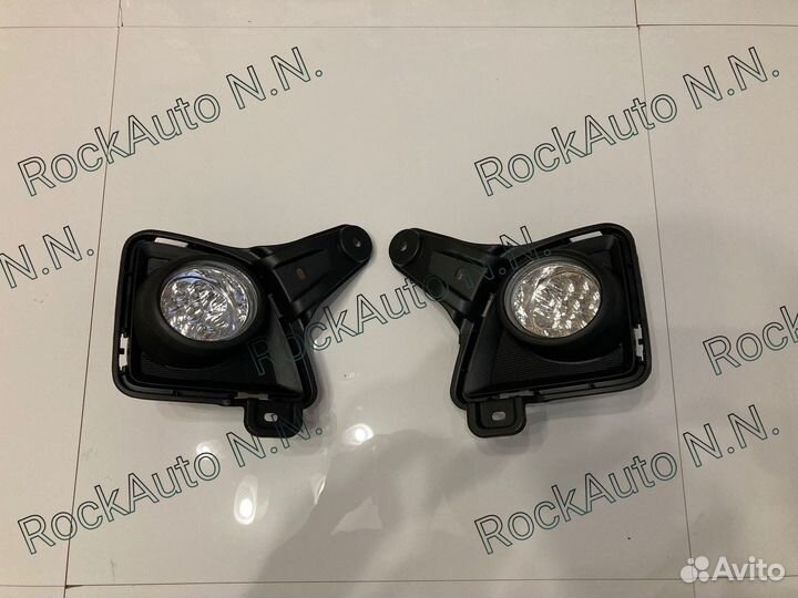 Туманка (2шт) Toyota Hiace (2010-2014) - диодная