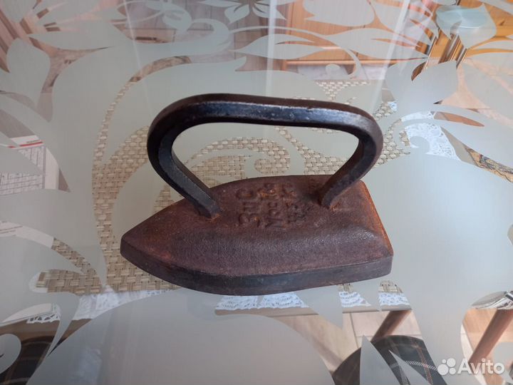 Утюг старинный