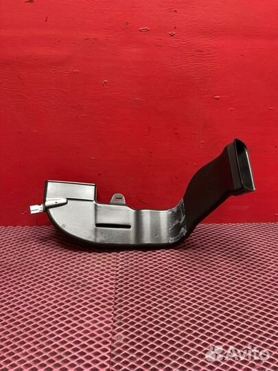 Воздуховод левый Audi A8 D4 cdda 2012