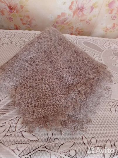 Платок пуховый и шаль ажурная