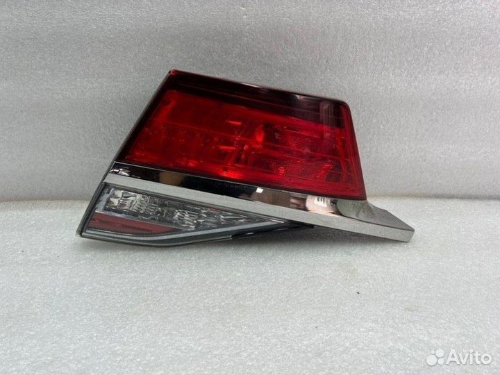 Фонарь внутренний задний правый Toyota Camry V55