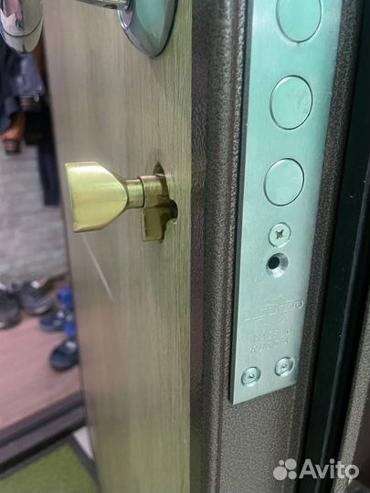 Вскрытие замков/ Замена замков/ Установка замков