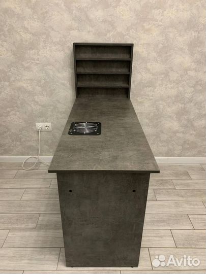 Маникюрный стол с вытяжкой Loft