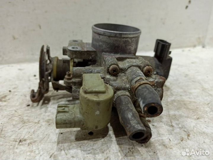 Дроссельная заслонка