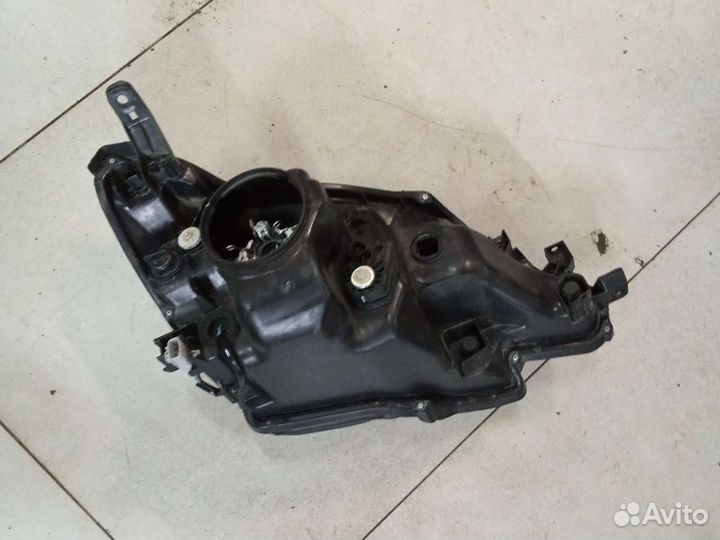 Фара леваяToyota Mark X GRX130 - GRX135 12 - 2019г