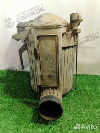 Корпус воздушного фильтра Volkswagen Transporter