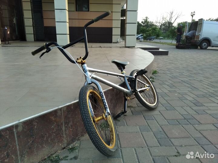 Продаю велосипед детский трюковой