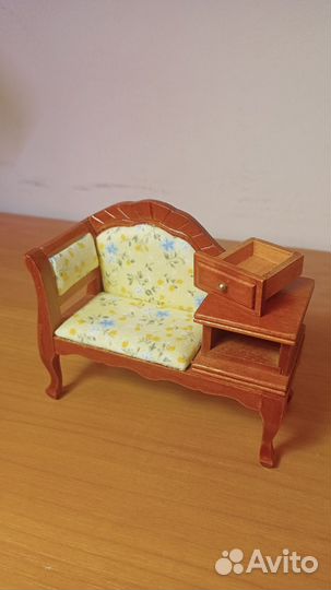 Банкетка для куклы