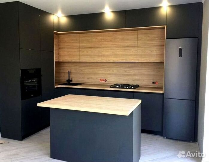 Кухня угловая на заказ.мдф фасады.Остров