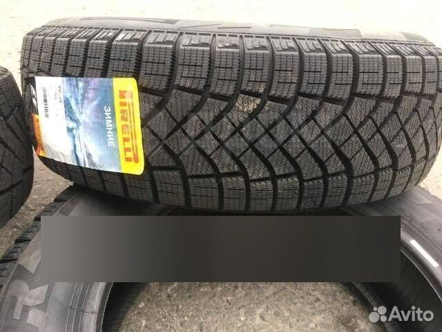 Pirelli Ice Zero FR 235/55 R20 102T